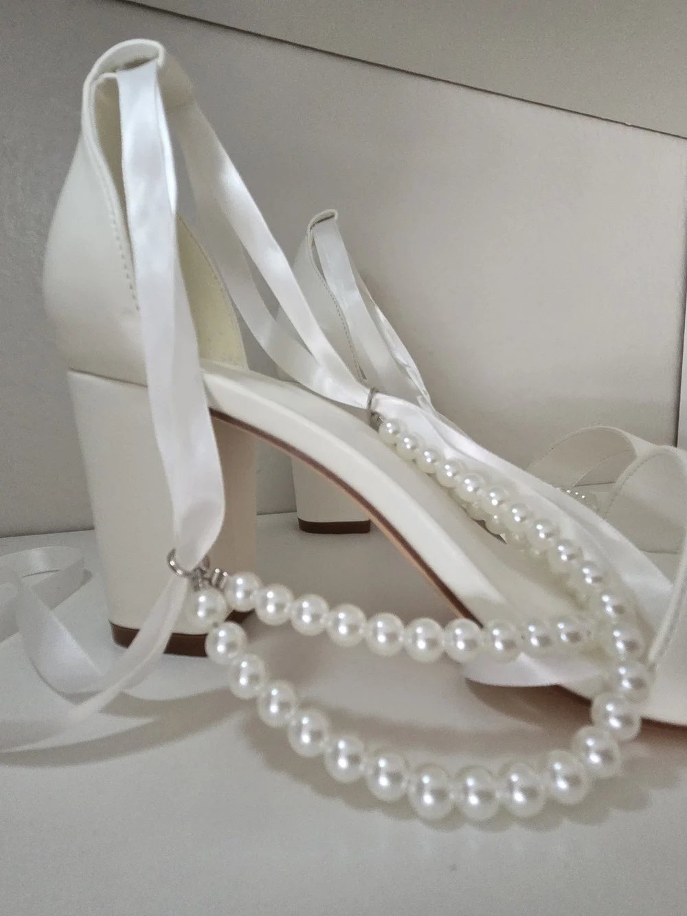 Elegant White Ankle-Tie Block Heel Sandals